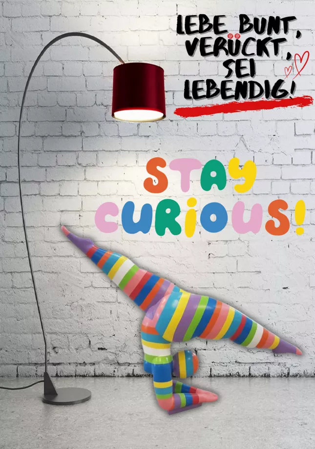 Nana-Kunstfigur (Spagat)