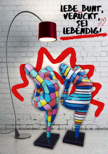 Nana-Kunstfigur (auf einem Bein stehend)