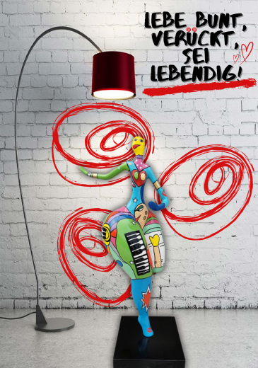 Nana-Kunstfigur (laufend)