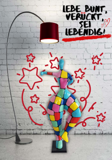 Nana-Kunstfigur (linken Arm ausgestreckt)