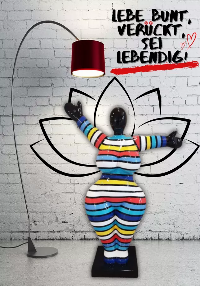 Nana-Kunstfigur (rechter Arm ausgestreckt)